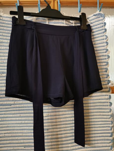 Elegantné kratasy, gate,xs