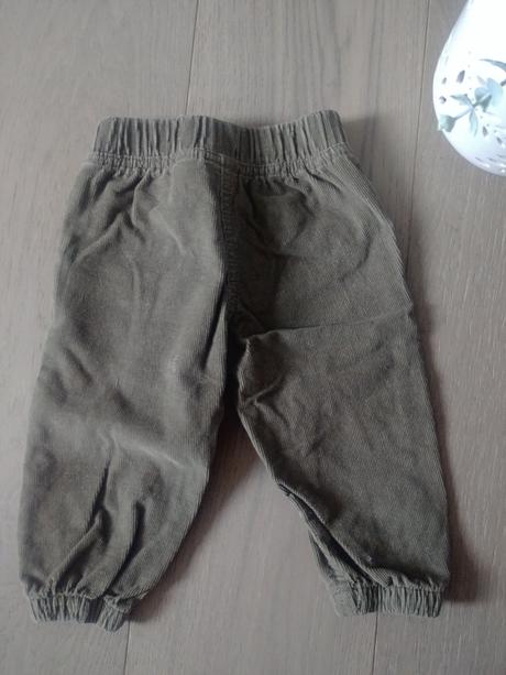 Nové menčestrové nohavice, lupilu,74