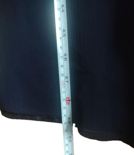 Ľahučké spoločenské šaty, 42