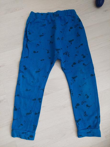 Tepláky č.104, 104