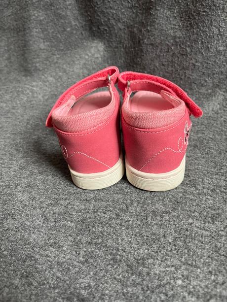 Sandalky, cupcake,24