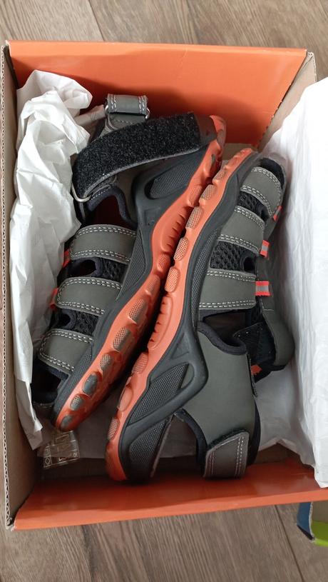 Športové sandálky (už s poštovným), 34