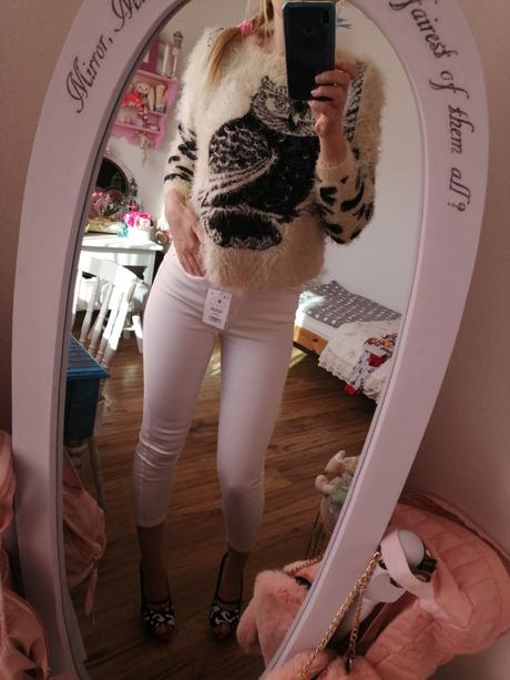 Chlpatý svetrík animal motív, s