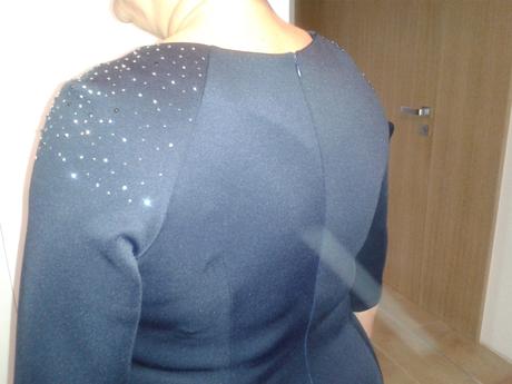 Elegantne puzdrove saty., 48