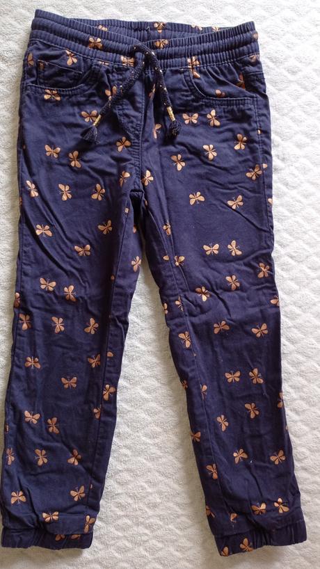 Podsite nohavice s motýlikmi, c&a,104