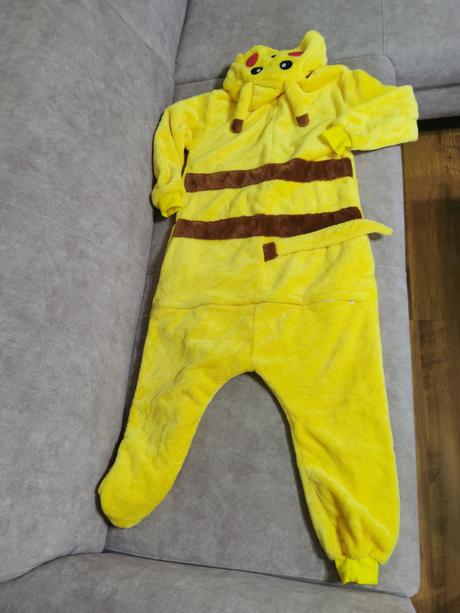 Kostym pikachu, 