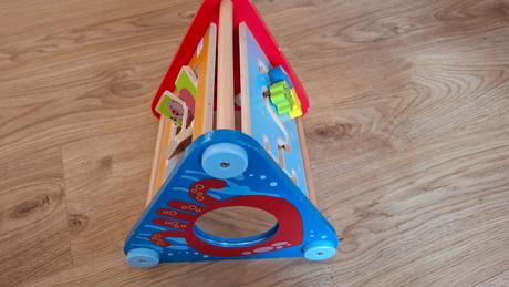 Veselý didaktický trojuholník hape, 