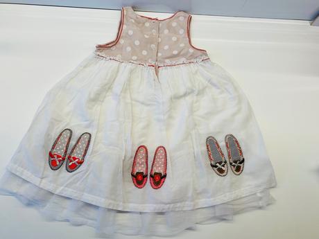 Dievčenské šaty, 104