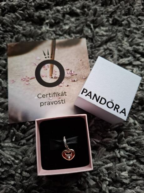 Pandora prívesok, pandora