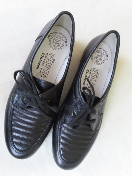 Dámske celokožené poltopánky veľ. 39, 39