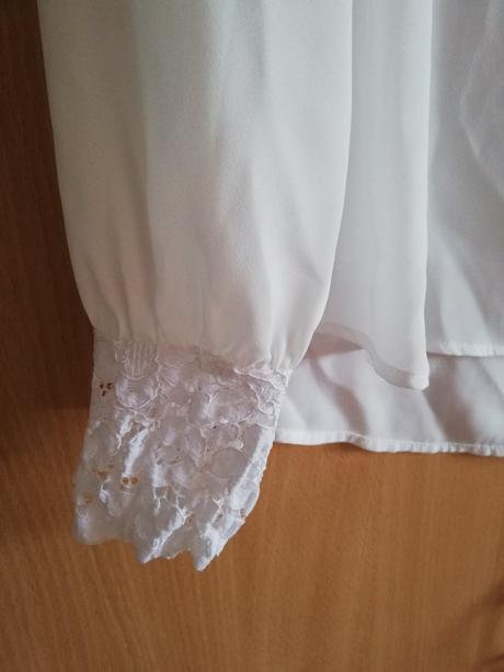 Biela blúzka s cipkovanymi rukávmi, orsay,42