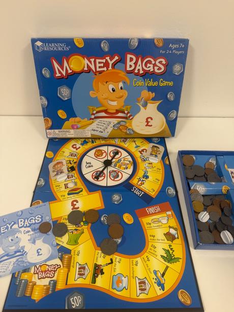 Spoločenská hra money bags coin value game,