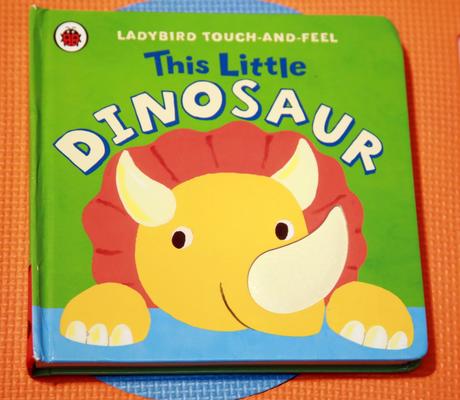 This little dinosaur leporelo - 2c,