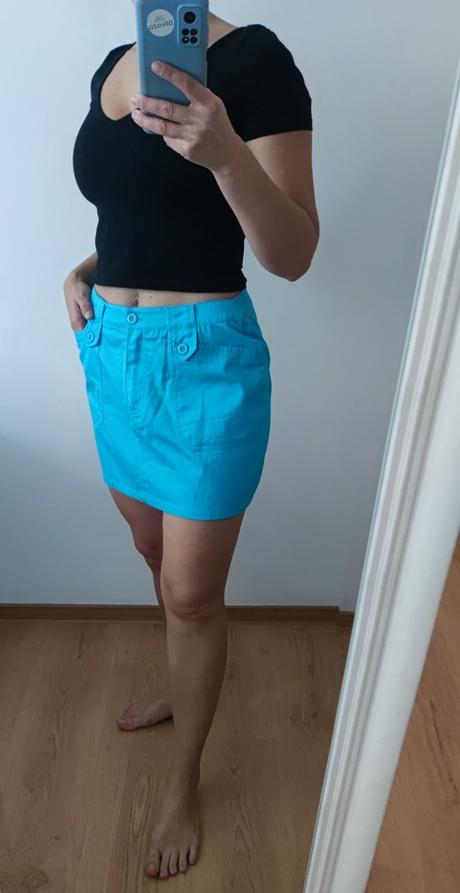 Modrá minisukňa, s