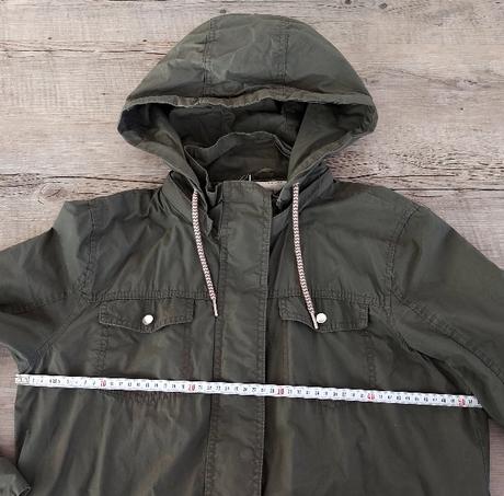 Olivovozelená prechodná parka, 40