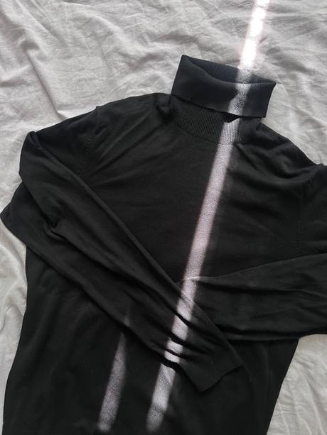 Cierny rolak, reserved,l