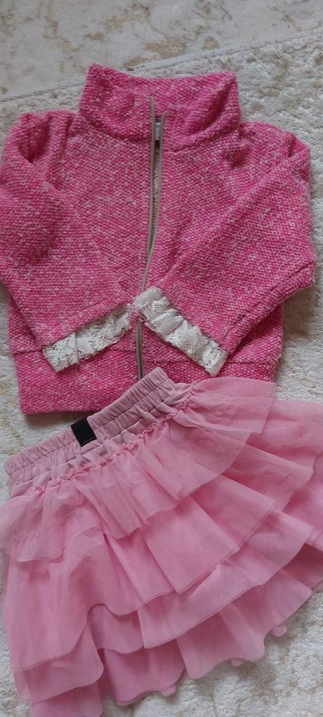 Ľahký svetrík s cipkou, 86