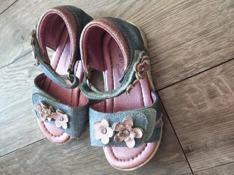 Sandálky, cupcake,23