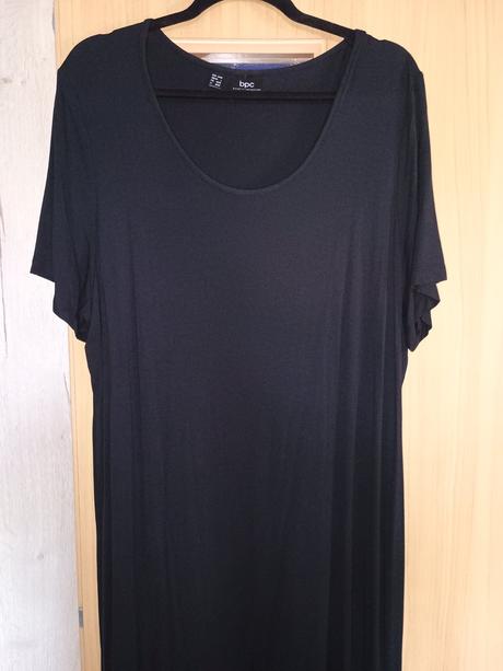 Elastické šaty, 44