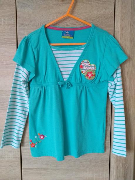 Krásne tričko so zaujímavými prvkami, topolino,122