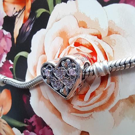 Prívesok plný lásky, 