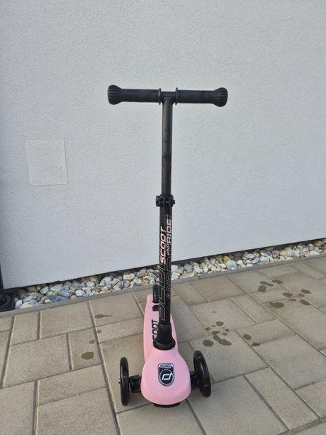 Kolobezka/odrazadlo scoot and ride,