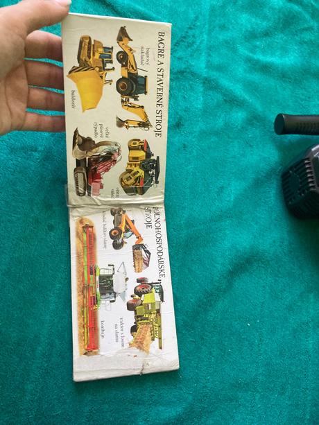 Knizka auta rozkladacia,