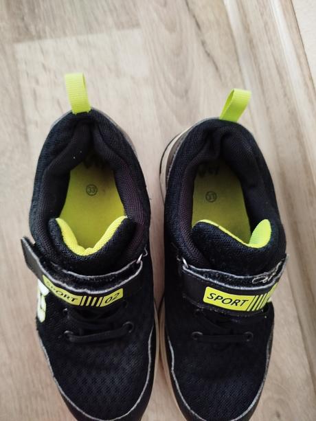 Botasky, deichmann,33