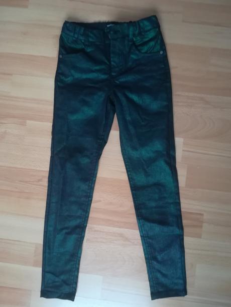 Dievčenské rifle, reserved,134