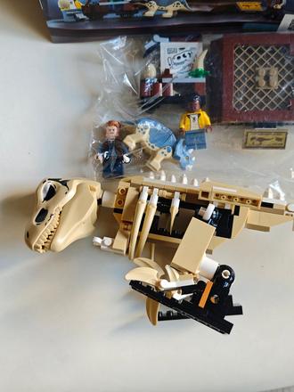 Lego jurassic world 76940 výstava fosílií t-rexa, 