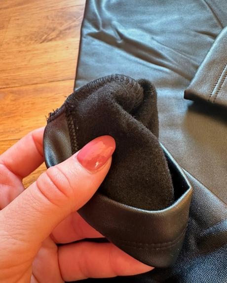 Nové kožené legíny, tezenis,s