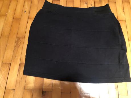 Cierna sukna 170/176, 42