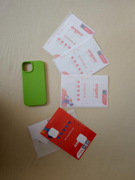 Apple iphone 15 plus a apple watch series 9, apple