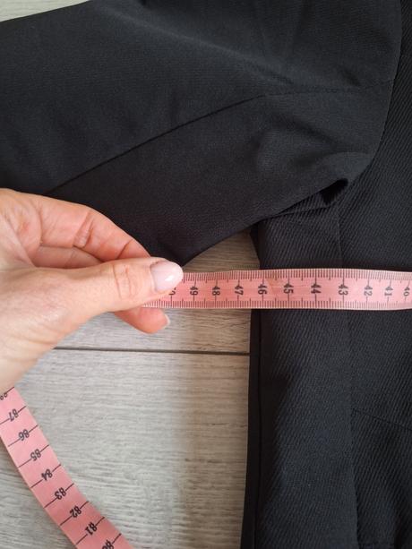 Elegantná bunda top stav, 152