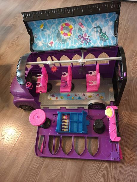Monster high autobus, 