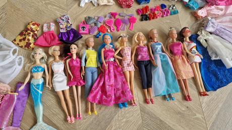 Bábiky barbie,
