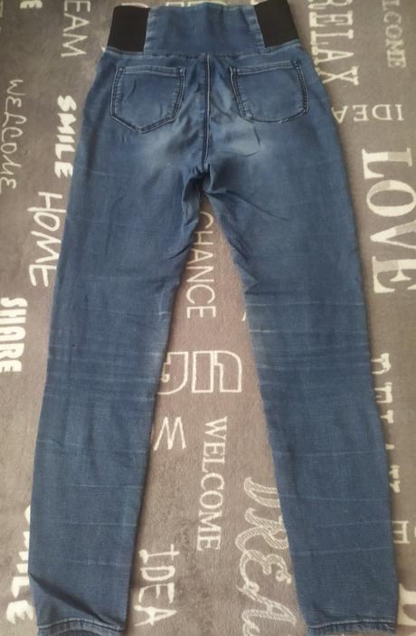 Tenšie modré rifle, 26