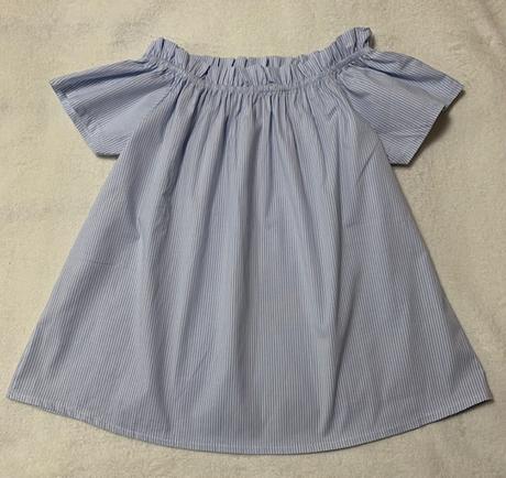 Letná blúzka s odhalenými plecami, m / s