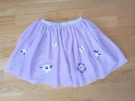 Fialková suknička s vyšívaním, c&a,140