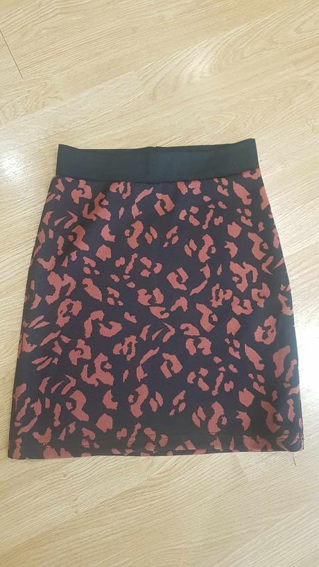 Elastická sukňa v. s, s