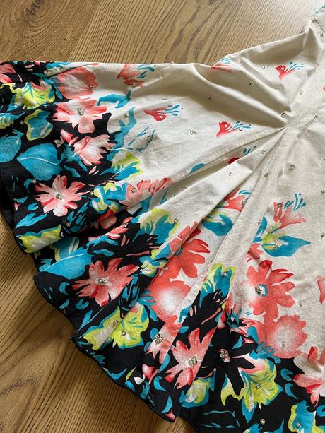 Výrazné šaty jane norman bez ramienok, xs