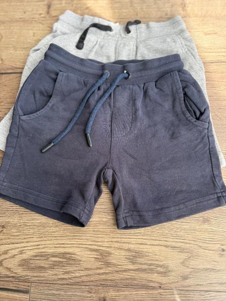 Šortky 110, 110