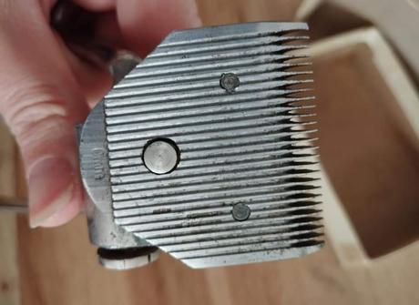 Ručný retro zastrihavac,