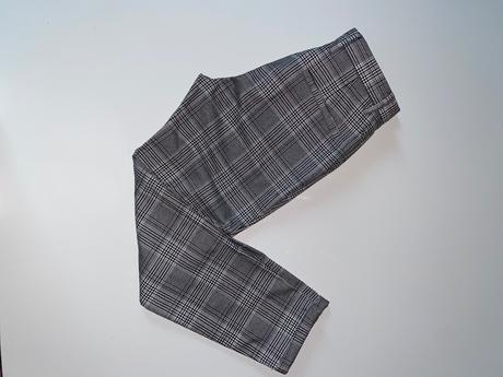 Nohavice kárované, bershka,s