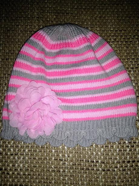 Dievčenská čiapka s kvetinkou, <50