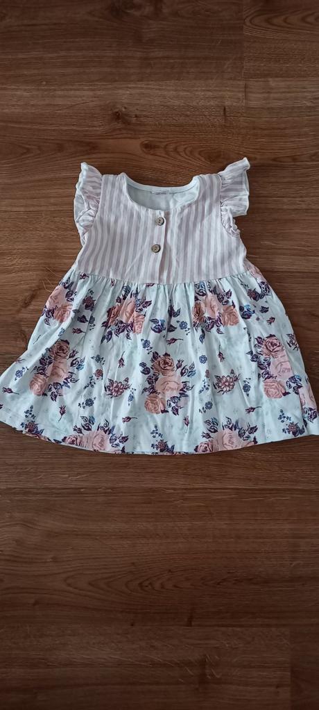 Dievčenské šaty 74, 74