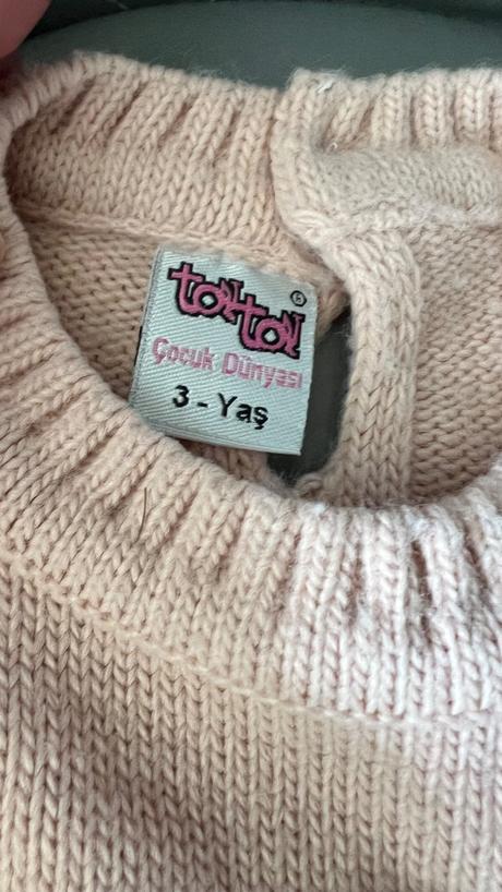 Svetrik s mačičkami, 92