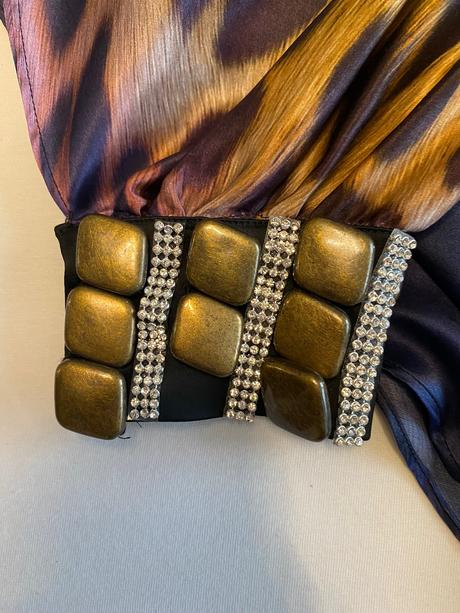 Luxusne kokteilove saty, s