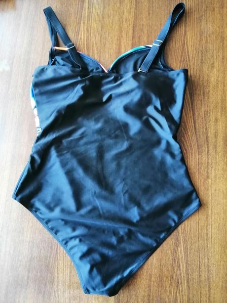 Dámske jednodielne plavky, l