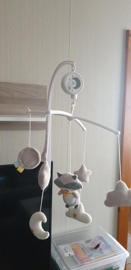 Kolotoč nad postieľku, 